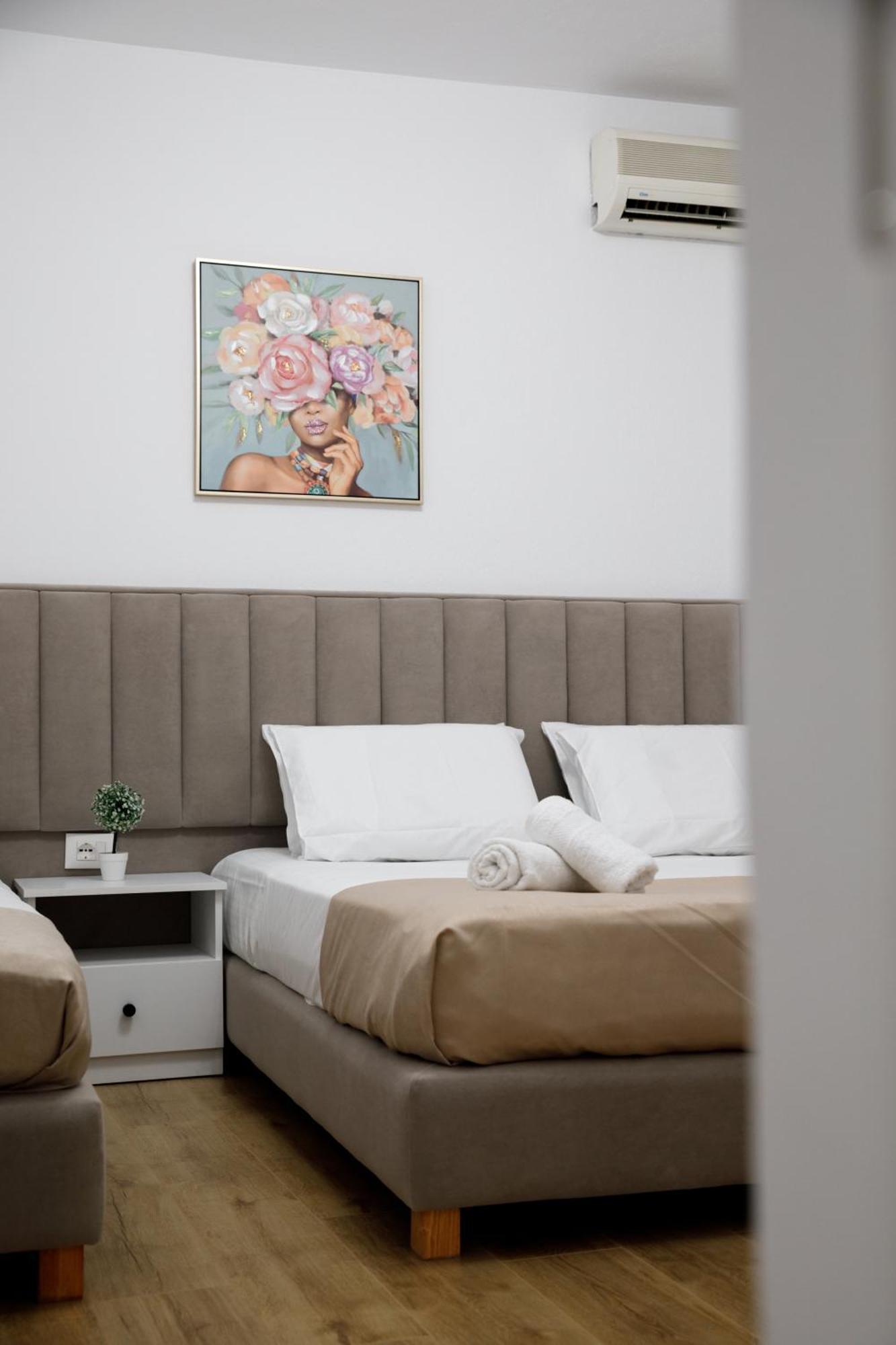 Vila Agimi 65 Gjirokastër Exteriör bild